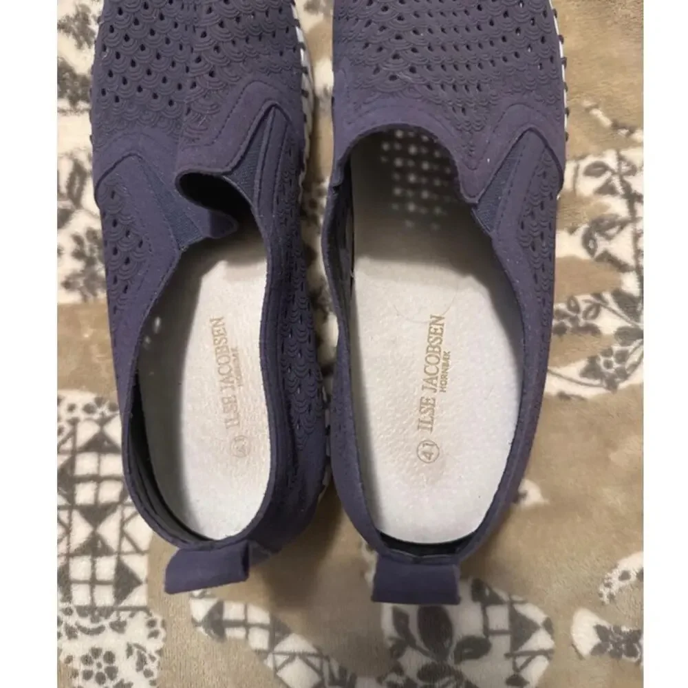Ilse Jacobsen Hornbaek Tulip Perforated Slip-On Flats Navy Dark Purple Size 10